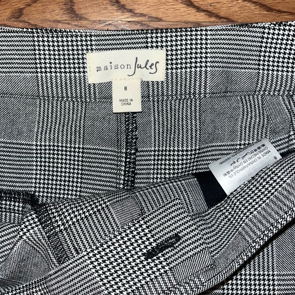NWT!! Maison Jules Women's Plaid Capri Pants Gray Size 8 - Picture 10 of 15